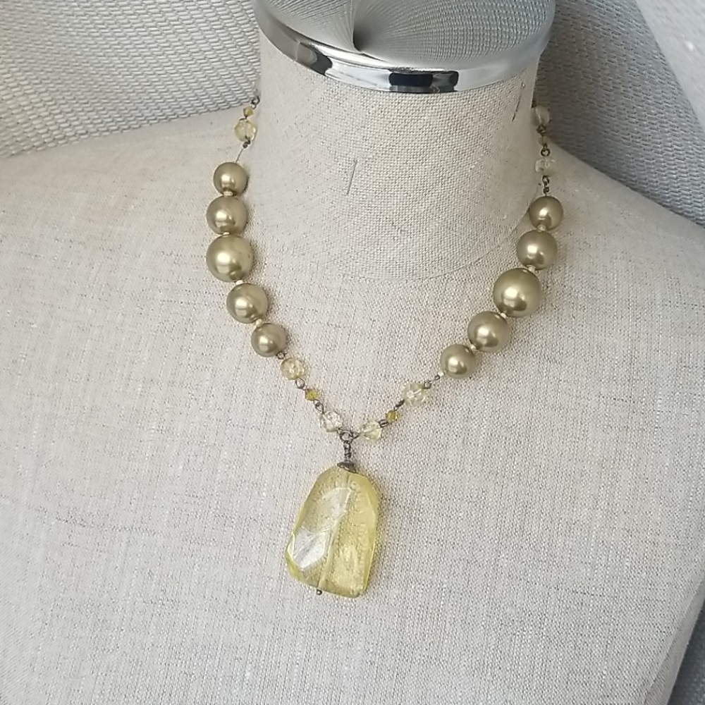 Unique Yellow pendent necklace.